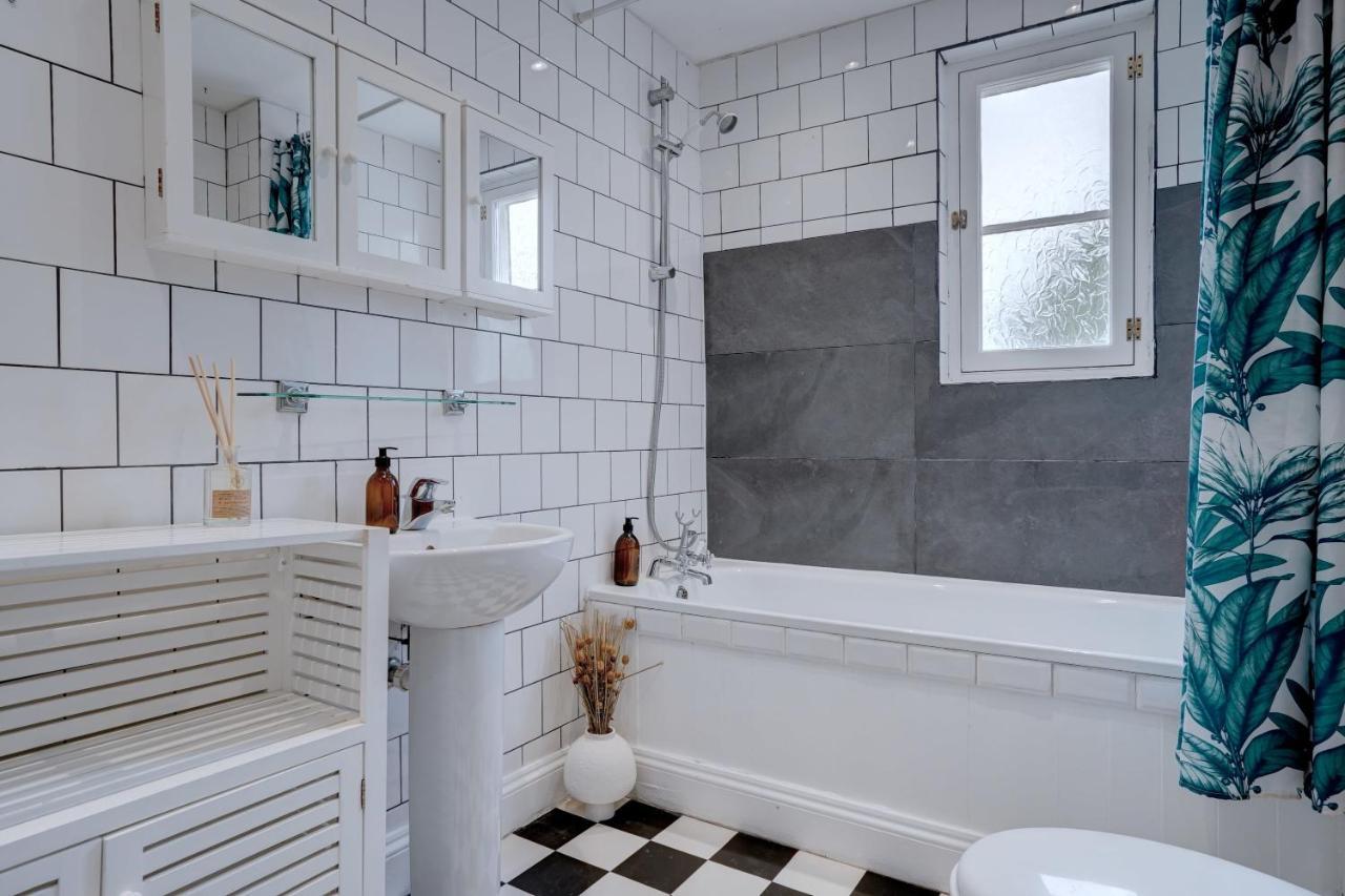 Stunning Designer Apartment In An Ancient Building Norwich Eksteriør billede